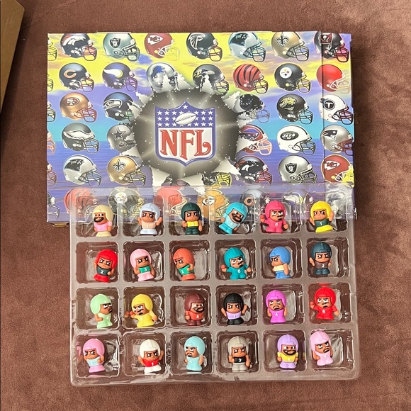 NFL Other - NFL Mini Figures Set